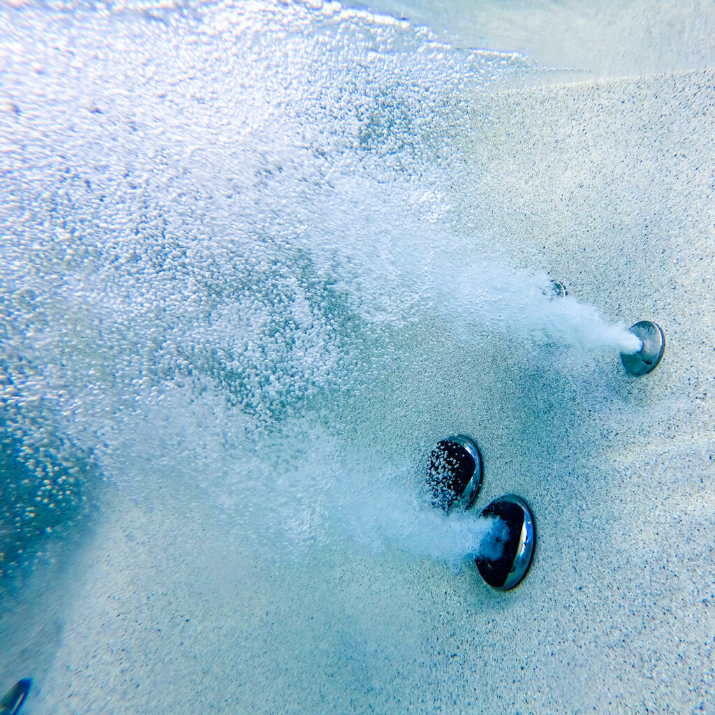 hot tub underwater jets